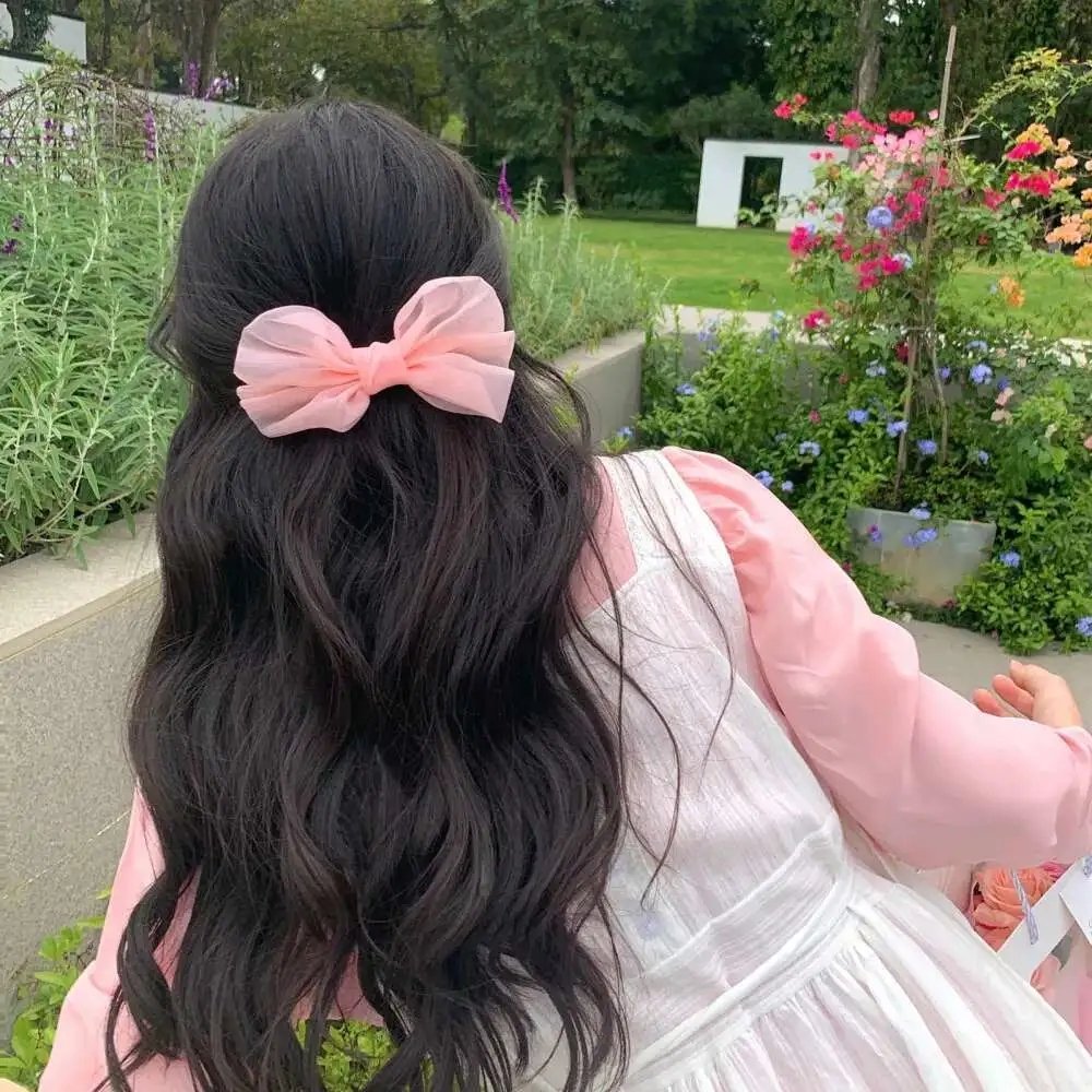 暴雨寒梅